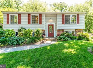 10817 Verde Vista Dr, Fairfax, VA 22030