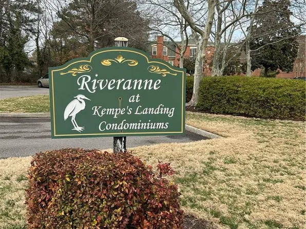 300 Riveranne Ct APT 313, Virginia Beach, VA 23462