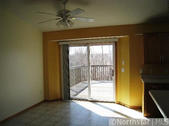 4th image of 419 Sunwood Park Dr