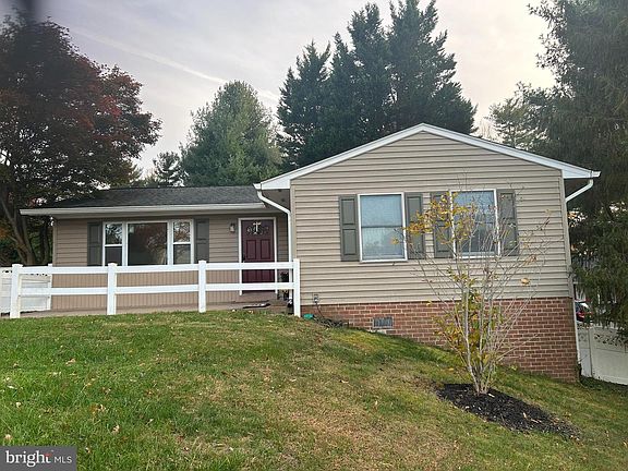 2nd image of 3010 White Pine Dr