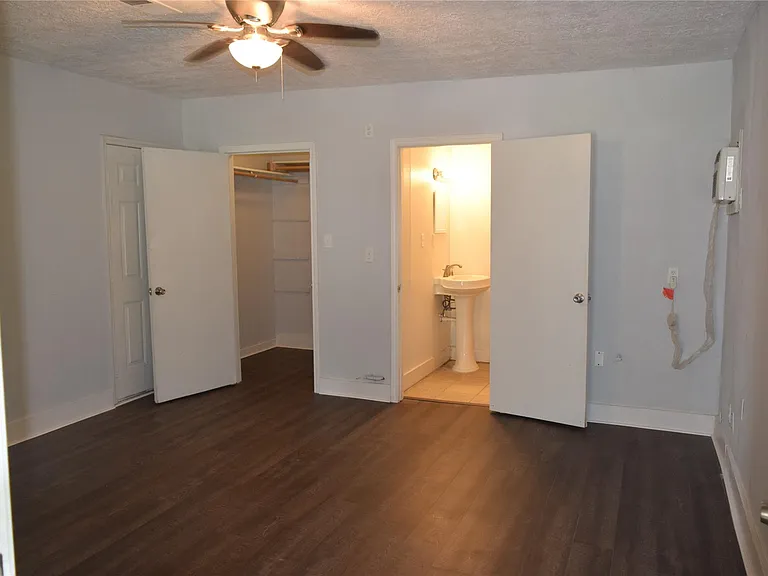 9902 Tolman St — Photo 18