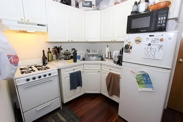 Rented by Dynamik Realty | media 27