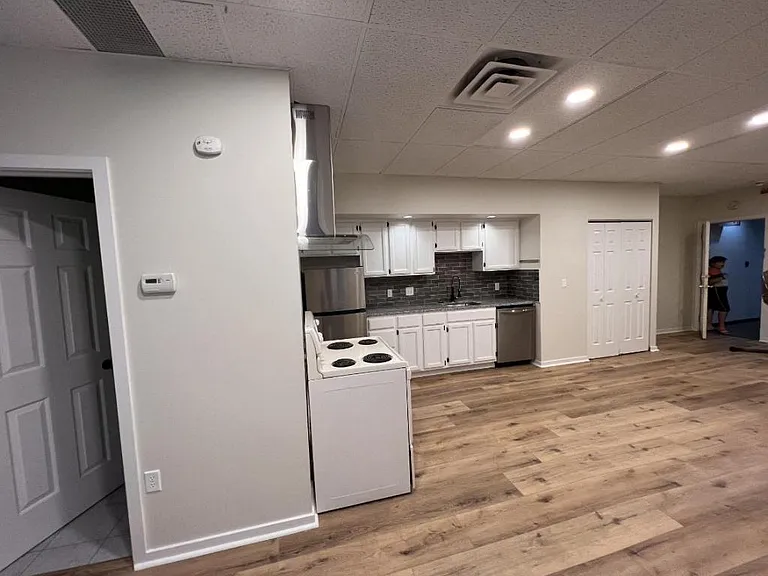 19 N 4th St #2R — Photo 16