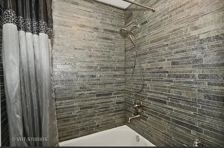 535 N Michigan Ave — Photo 5