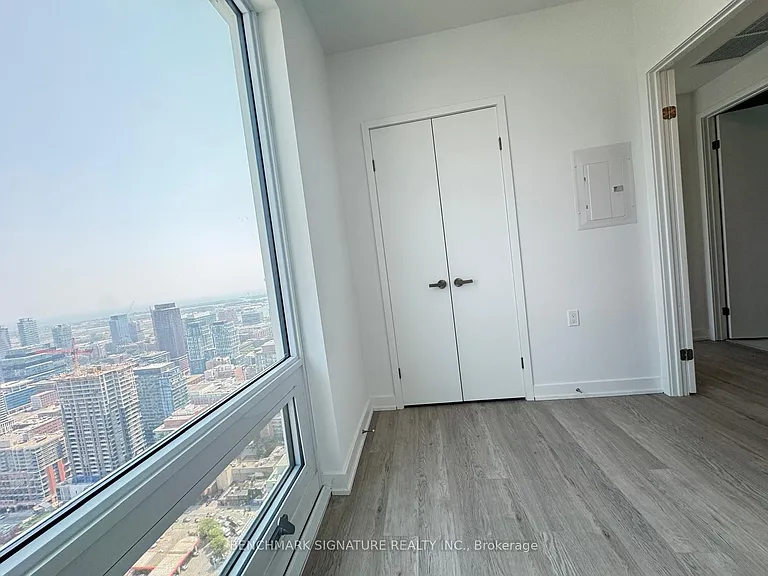 88 Queen St E #4803 — Photo 9