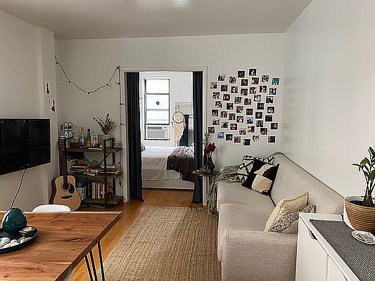2nd image of 146 Forsyth St APT 4A