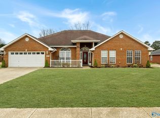 4908 Montauk Trl, Owens Cross Roads, AL 35763