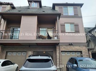 927 NE Wheelock Pl, Hillsboro, OR 97006