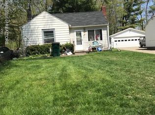 545 Community St, Lansing, MI 48906