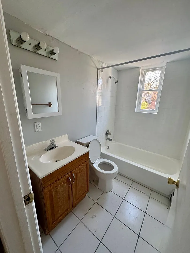 7419 Werner Ave — Photo 4