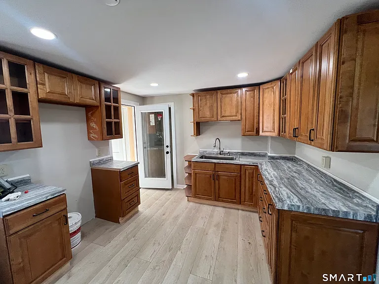 93 White Rock Dr — Photo 7