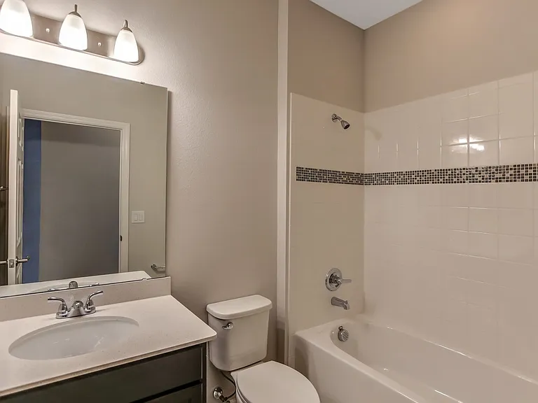 1869 Overcup Ave — Photo 17