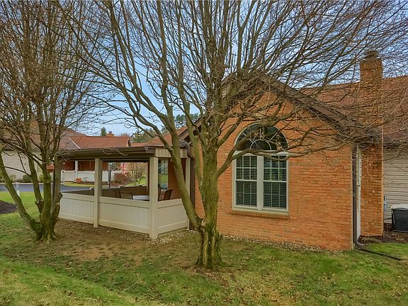 5th image of 65 Ashford Dr