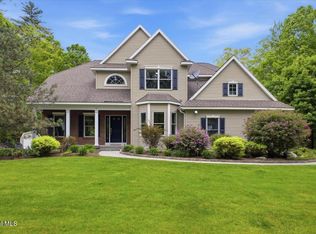 11 Aspen Rdg, Queensbury, NY 12804