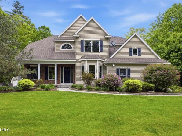 11 Aspen Ridge, Queensbury, NY 12804