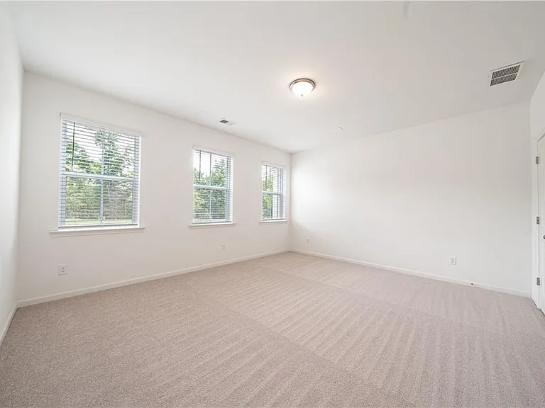 307 Danville Ave — Photo 5