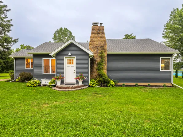 10084 Gast Rd, Bridgman, MI 49106