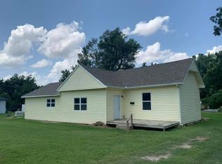 513 NW 1st St, Geary, OK 73040