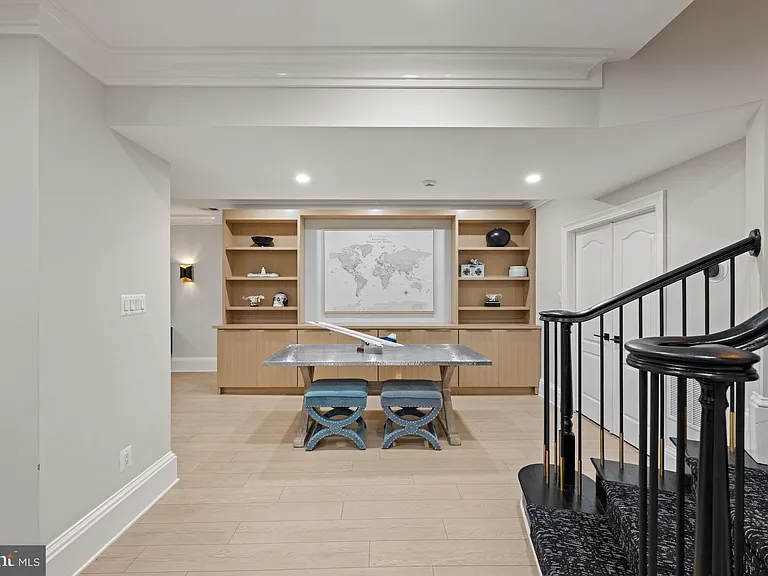 8305 Fox Haven Dr — Photo 42