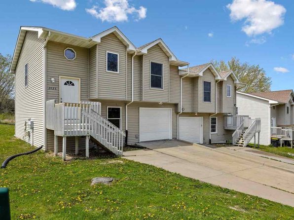 2428 Walden Rd, Iowa City, IA 52246