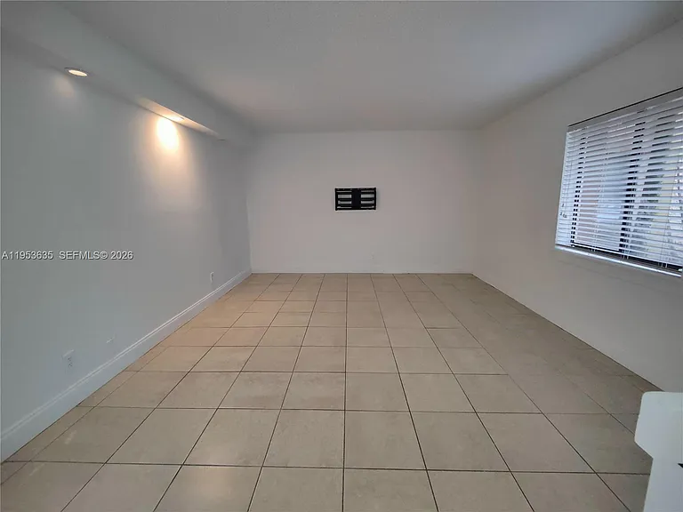 181 Wimbledon Lake Dr — Photo 17