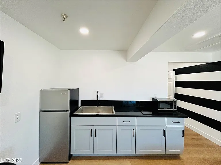 1418 S 3rd St — Photo 5