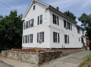 20 Elm St, Webster, MA 01570