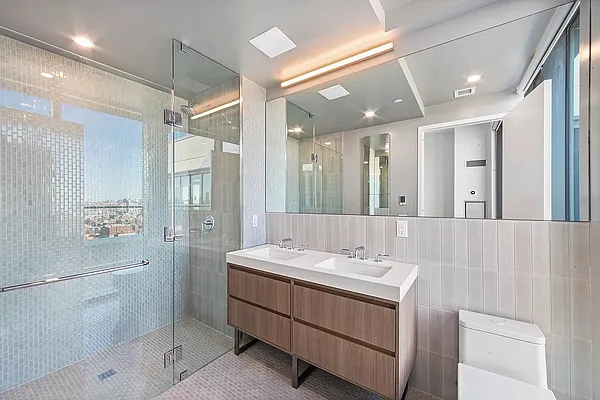 Rented by Charney Real Estate LLC | media 29