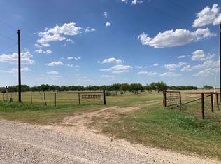 1182 Jim Maddox Rd, Henrietta, TX 76365