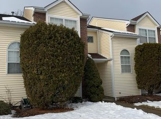 21 Brick Pond Rd, Middletown, NY 10940