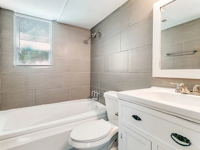 4023 N Hall St #206 — Photo 11