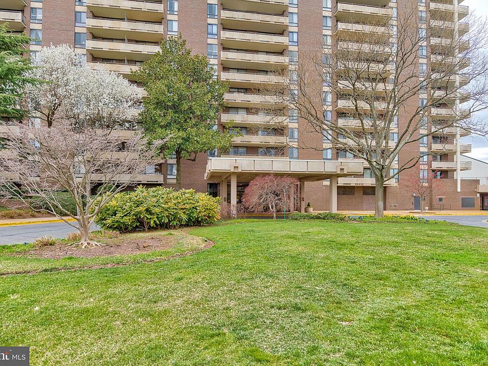 1st image of 1800 Old Meadow Rd APT 305