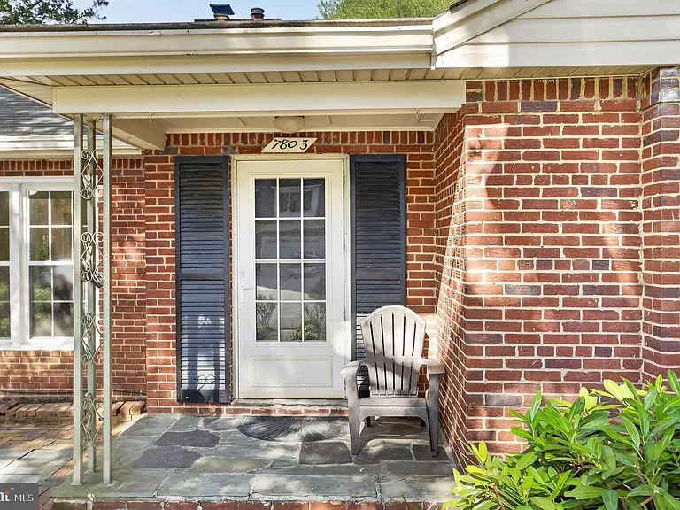 7803 Marbury Rd — Photo 4