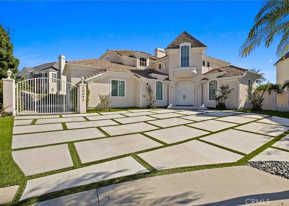 1st image of 10052 Sycamore Cir