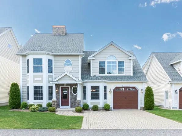 4 Yorkshire Dr #10, Tewksbury, MA 01876