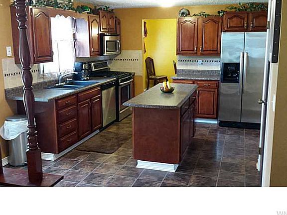 3rd image of 36 E Bihrwood Dr