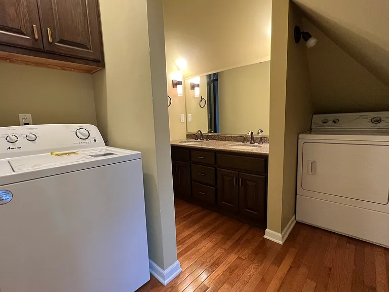 1346 Morrison St #2 — Photo 9