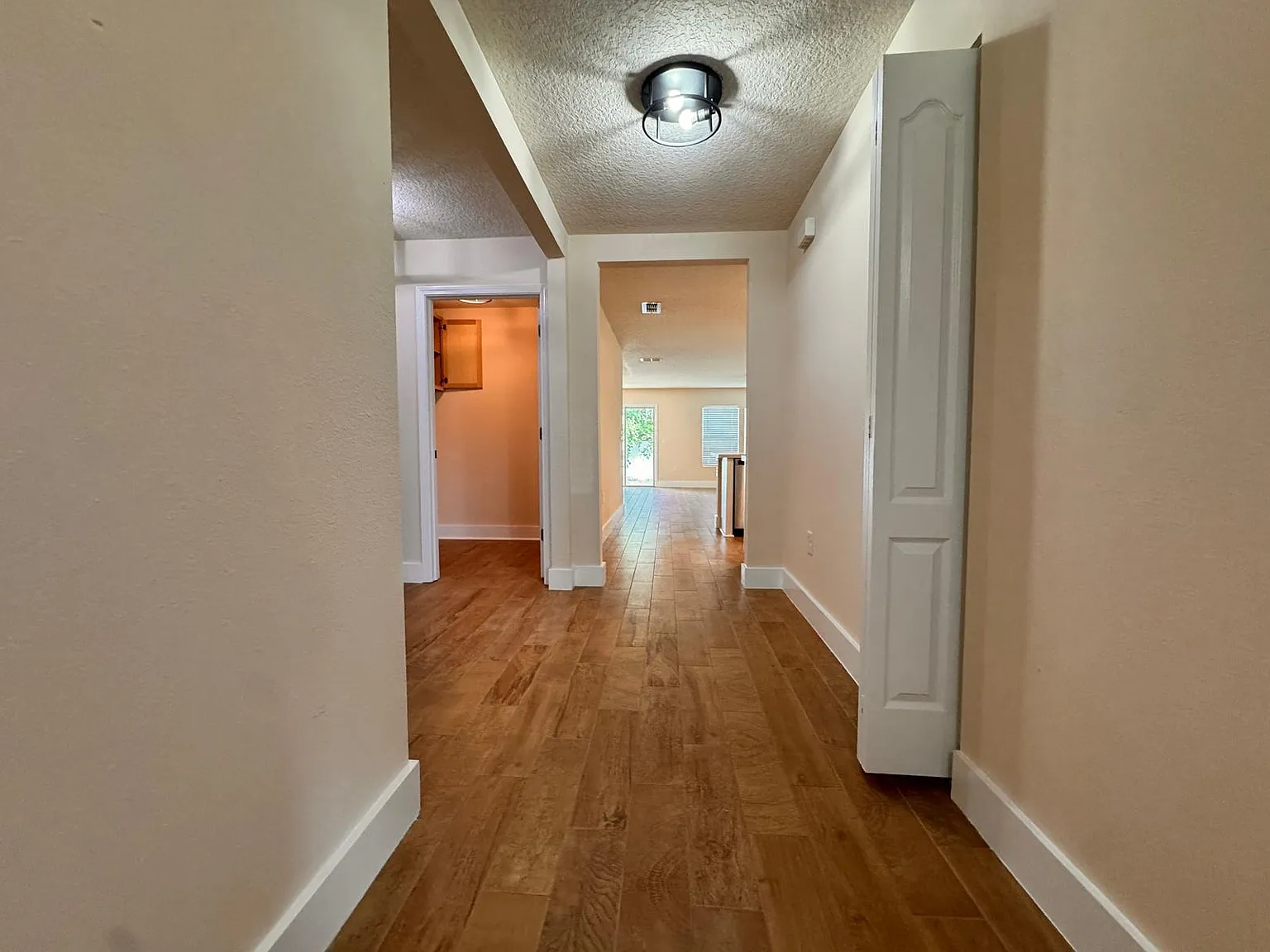 4 bed, 1862 sqft, $2,150 — Photo 1