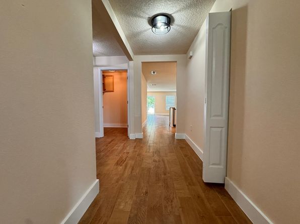 2488 Beachview Dr