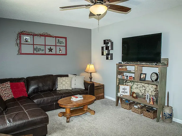 1124 Lilac Ln #2 — Photo 12