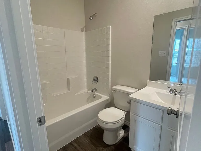 110 S Rainbow Dr — Photo 9