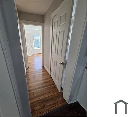 3 bed, 1056 sqft, $2,000 — Photo 3