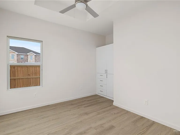 804 N Clarence Ave #4 — Photo 4