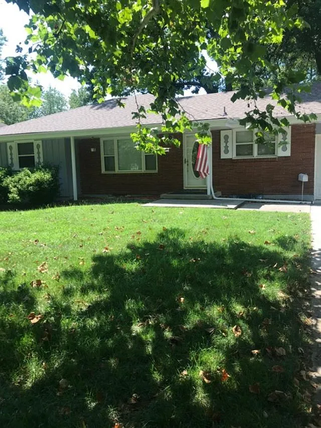7926 Hedges Ave — Photo 1