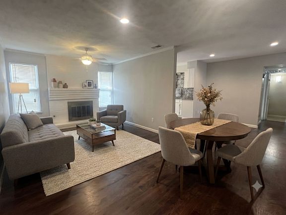 3rd image of 8085 Meadow Rd APT 226