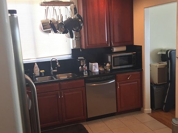 2nd image of 425 Westmoor Ave