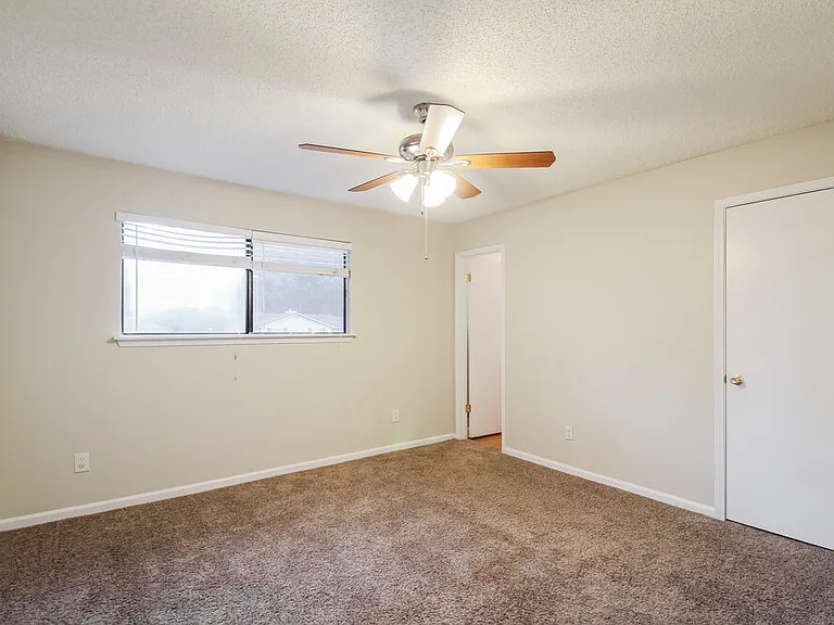 8442 Finwood Ave — Photo 8