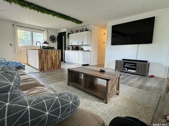 2nd image of 213 Granatier Ave