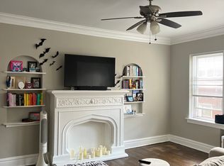 15 S Spring Ave #B1, La Grange, IL 60525