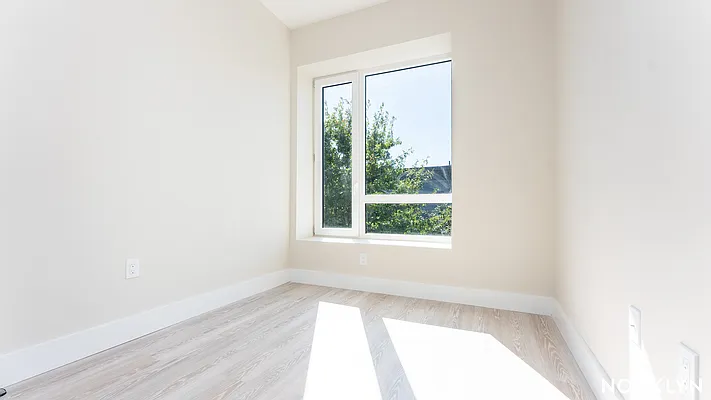 Rented by Nooklyn NYC LLC | media 29